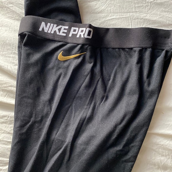 Nike Pants - Nike Pro Legging